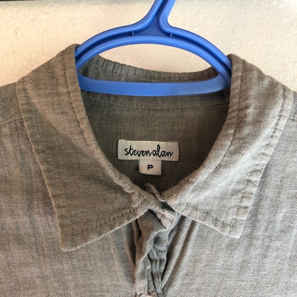 Steven Alan gray chambray button-up EUC - Picture 2 of 5